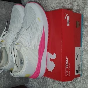 Like Brand new ladies Puma sneakers